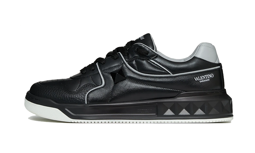 Valentino Garavani One Stud